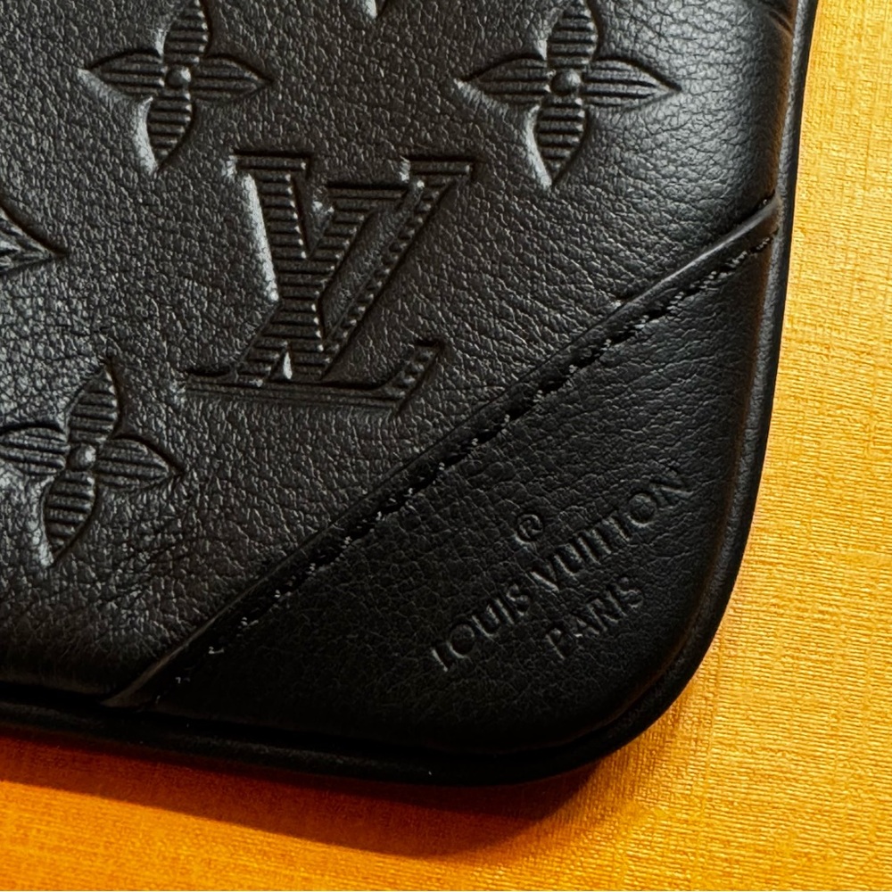 New Louis Vuitton Black embossed Monogram Shadow Calf leather pouch - Picture 6 of 16